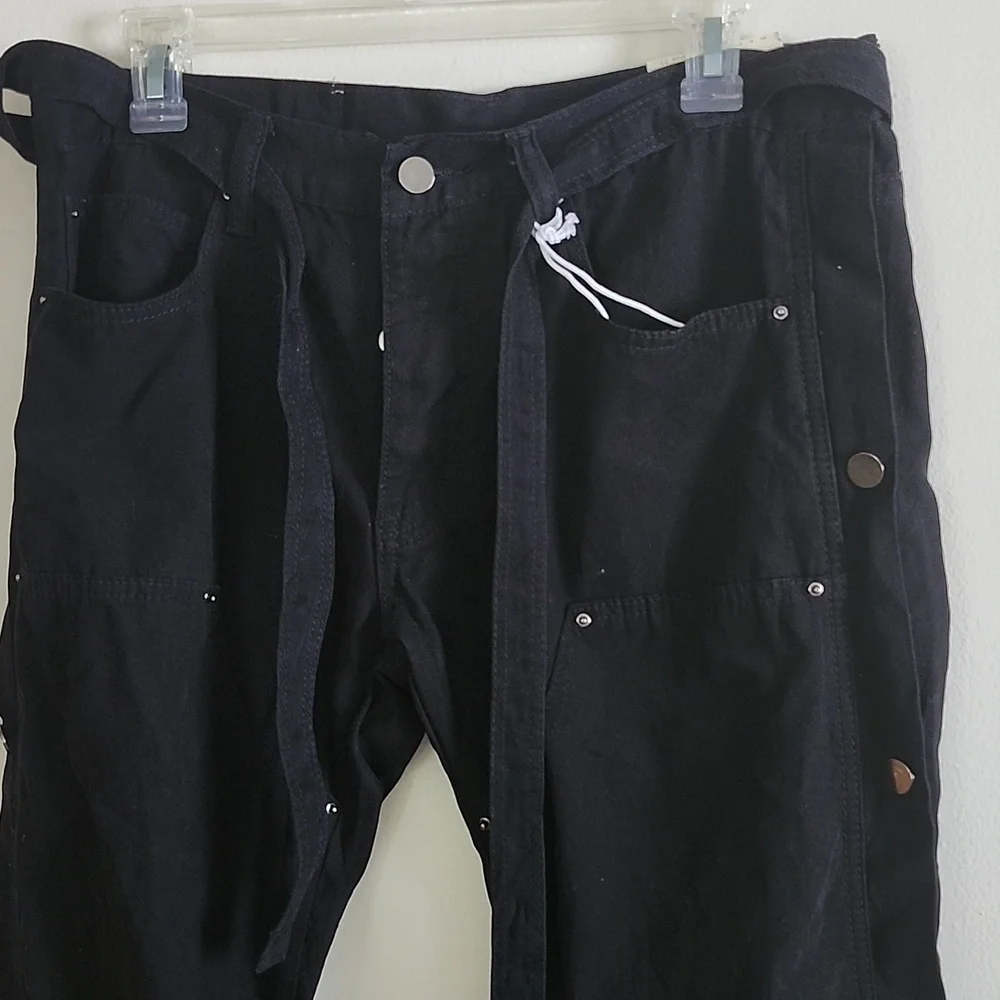 MNML sleek black